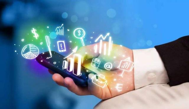 科技双雄，一紧一松 马化腾的“连接”与马云的“回归”